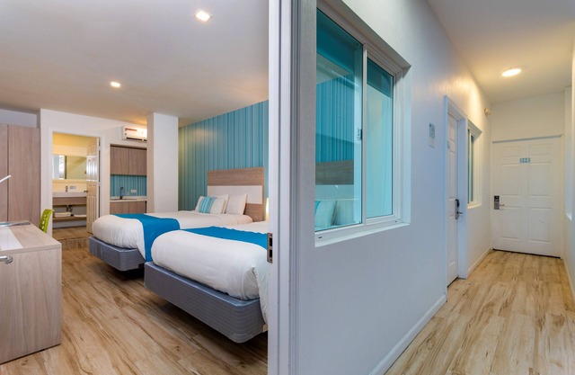 Aqualina Inn