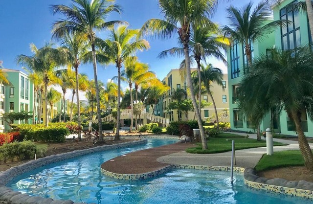 *Aquatika Resort! Beautifull Beach Penthouse! 5 Pools & 3 Jacuzzis*