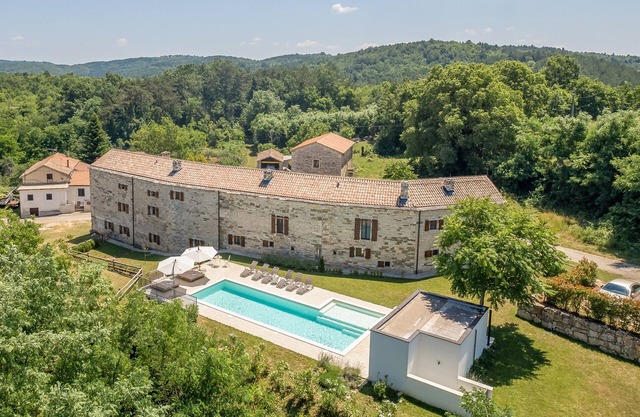Aquileia Residence # 3 - peaceful, private garden, large pool, close to Grožnjan