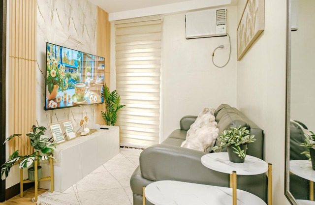 AR08 Smart Fully Furnished 1BR Condo