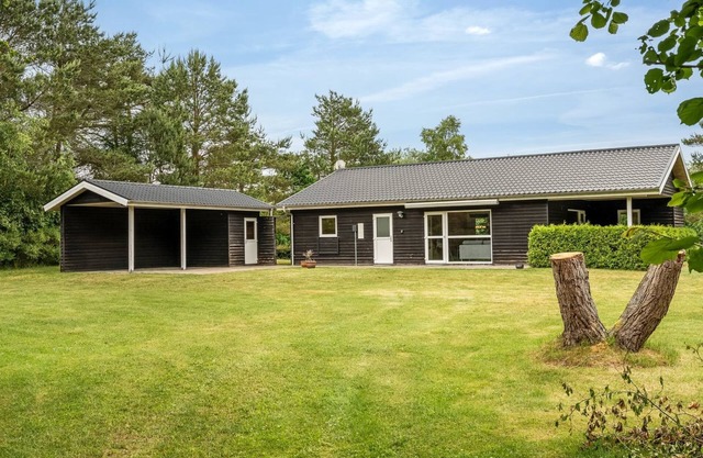 "Ara" - 1.4km from the sea by Interhome