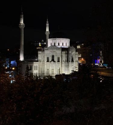 Aram Edessa Hotel