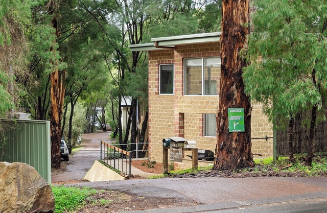 Arcadia Dreaming Chalet