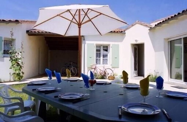 Architect-designed villa in saint-martin intra-muros 165 m3