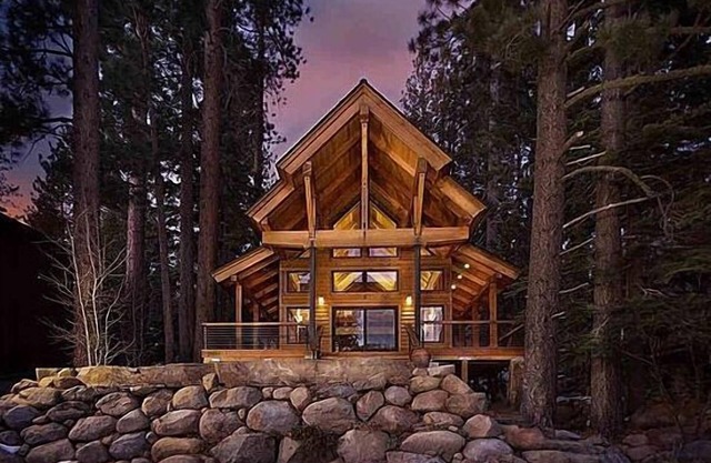 Architectural Beauty with Views, Steps to The Lake and Piers