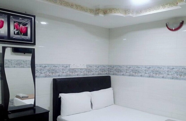 Ark Malawti Hotel