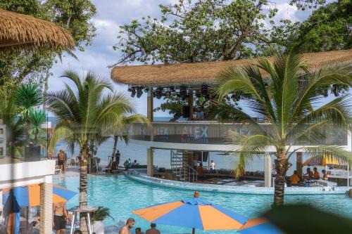 Arkbar Beach Club & Resort
