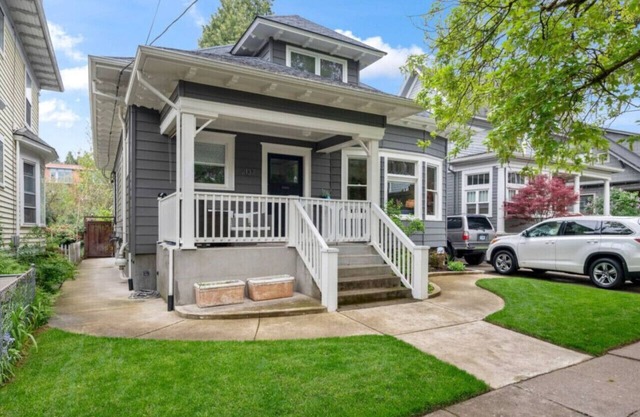 Artistic Craftsman Style Home Downstairs Apartment