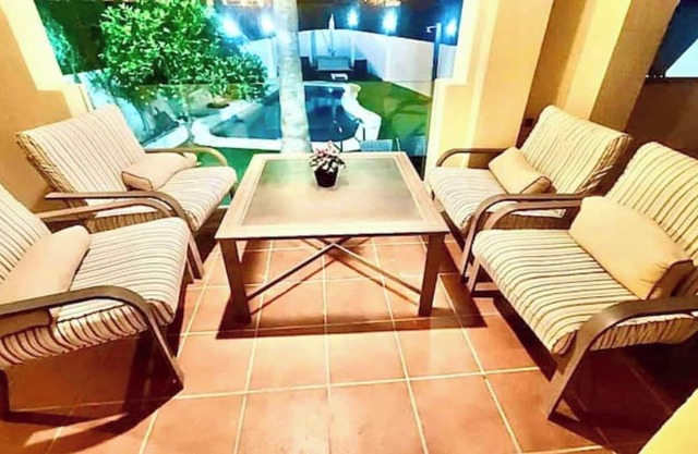 Arts Home Villa. 430m2 HEATED POOL 🏊🏼‍♂️CINE🍿2xJACUZZIS🛀🏽PLAYGROUND🎯PS4🎮