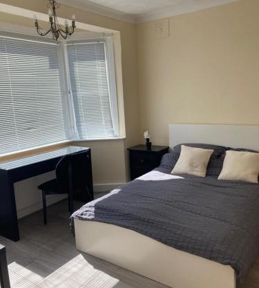 Arundel Road, RM30RX