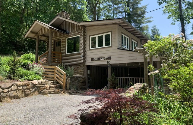 Asheville - Private Modern Vintage Cabin Retreat w/Mountain Views