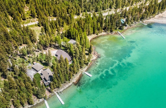 Ashley Lake Family Retreat. Glacier & Whitefish 1 hour.