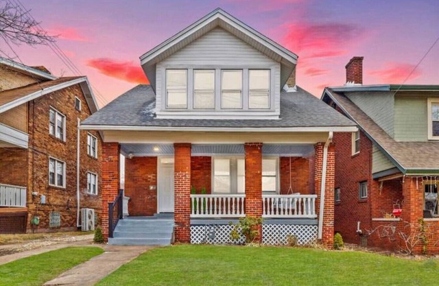 Aspinhaus - 3 BR, 2 BA