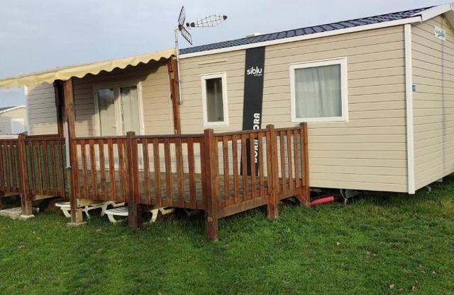 Assist' Mobil Home 389 - Mobil home récent 3 chambres 8 couchages