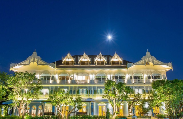 At Pingnakorn Riverside Hotel Chiangmai