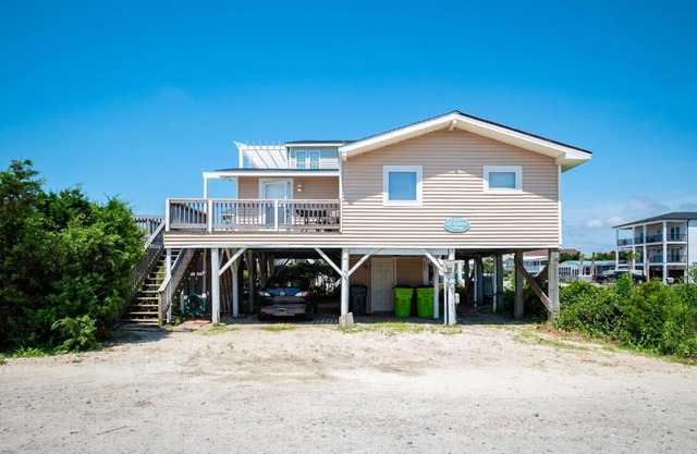 At Turtle Cottage by Oak Island Accommodations