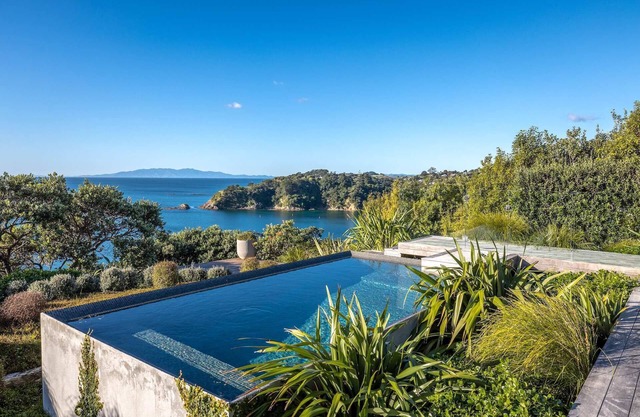 Atatu Clifftop | Stay Waiheke