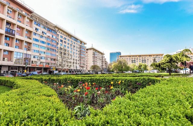Athene - One Bedroom - Next to Victoria Avenue and Cismigiu Gardens