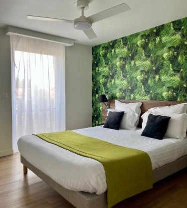 ATHOME RESIDENCE ET SPA