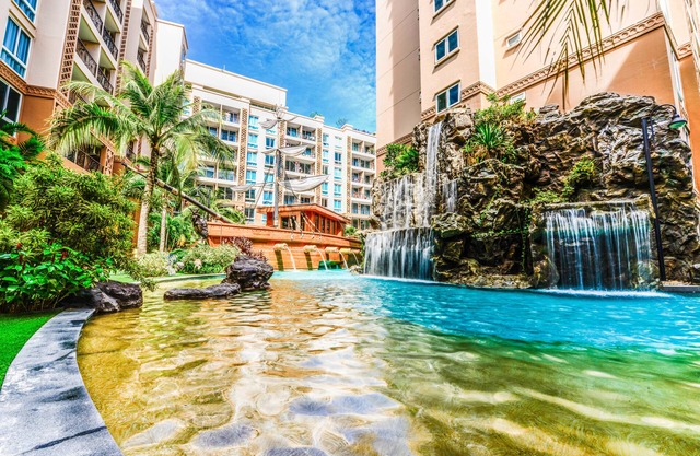 Atlantis Condo Resort by Natnarin