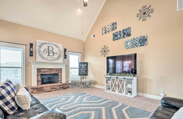 Atoka Family Home w/ Seasonal Saltwater Pool!