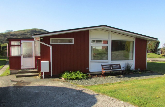 Attractive chalet in a secluded valley near Tywyn