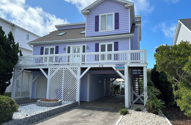 August 4 night Min avail! Gorgeous 4 bedroom Home new decking and outdoor space
