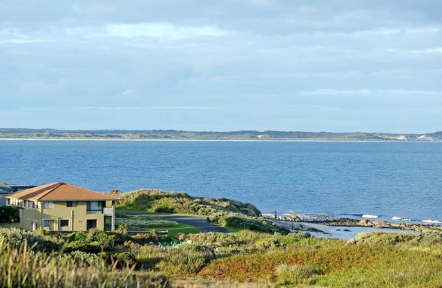 Augusta Beachfront Holiday Home - watch the whales go past or over the road for a swim - Augusta Beachfront Holiday Home