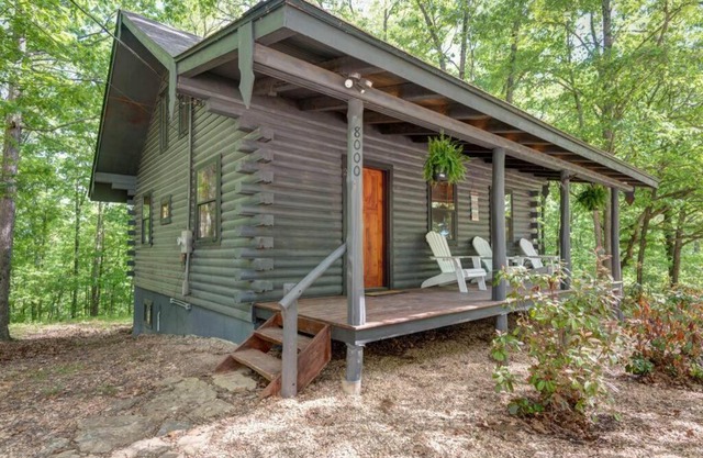 Aunt B's Cabin in the Woods @ The Overlook Cabins