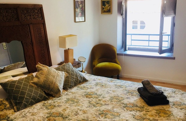 Authentic south of France apt center of Carcassonne