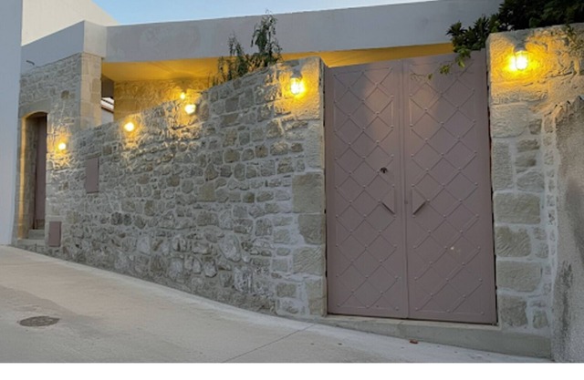 Authenticity and modern luxury combined together in the heart of Crete.