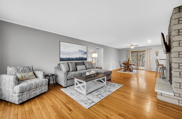 AVAIL 12/12 - Merrillville condo hospitals & shops