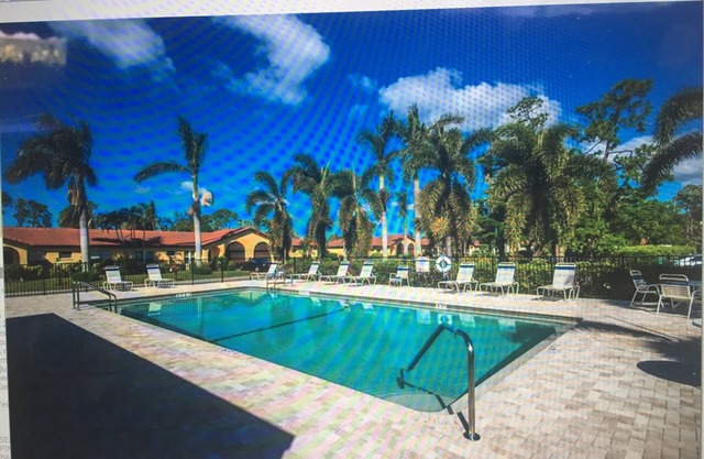 AVAILABLE THANKSGIVING & CHRISTMAS!! Enjoy Florida Comfort in Renovated Villa