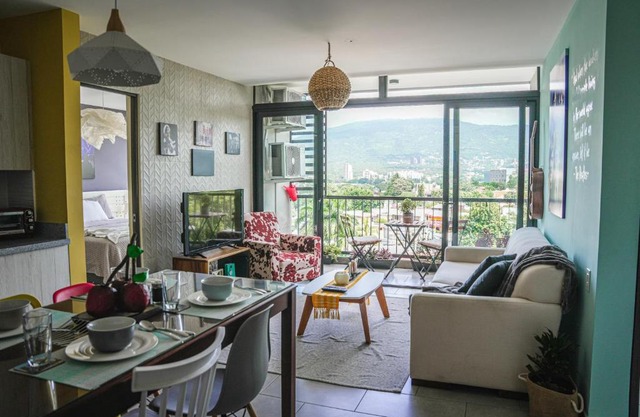 Avitat Joy 2Brm Amazing City&Volcano View Pool&Gym