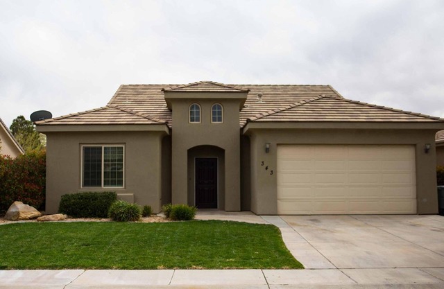 Awesome 3 Bedroom Home Nestled In Quiet Neighborhood Near Zion National Park