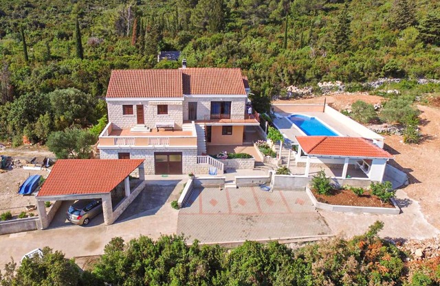Awesome apartment in Kneze with kitchen