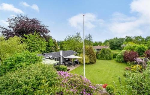 Awesome Home In Jægerspris With Kitchen