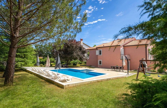 Awesome home in Labin