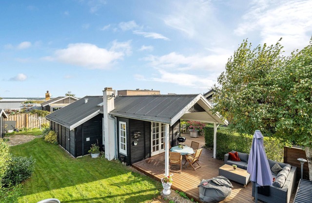 Awesome home in Stege with kitchen