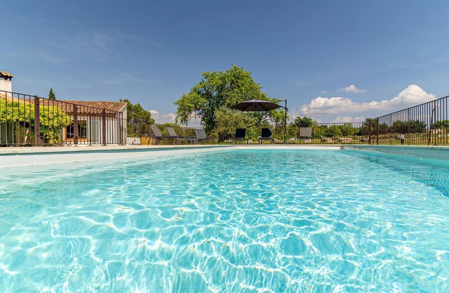 Awesome home in Venelles