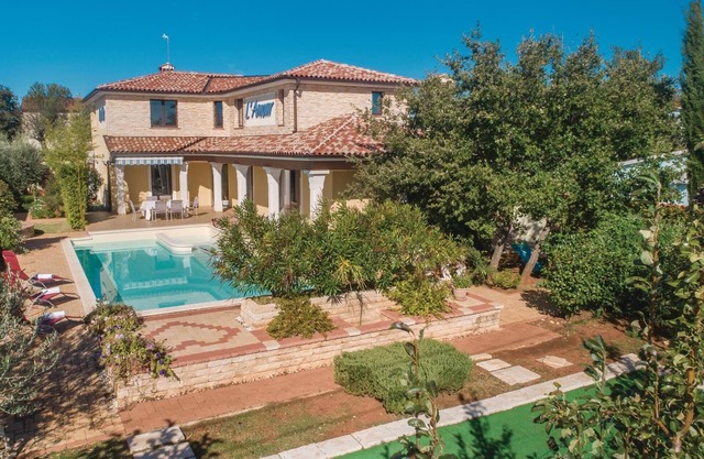 Awesome home in Vodnjan with WiFi
