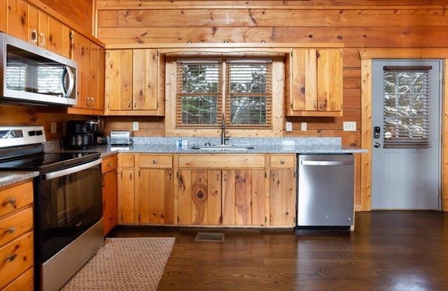 Awesome Mountain Views/Near Downtown Gatlinburg