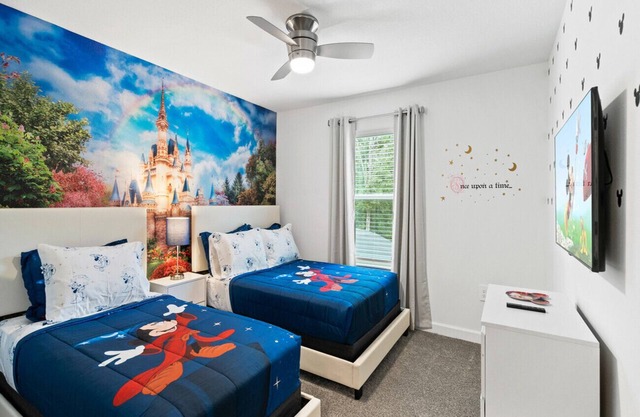 Awesome Townhouse 4Bed/3Bath/Pool/5Min Disney