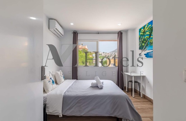 AYZ Elcano - Auto check-in property