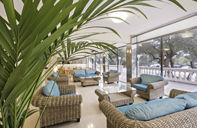 Azuline Hotel Bahamas y Bahamas II