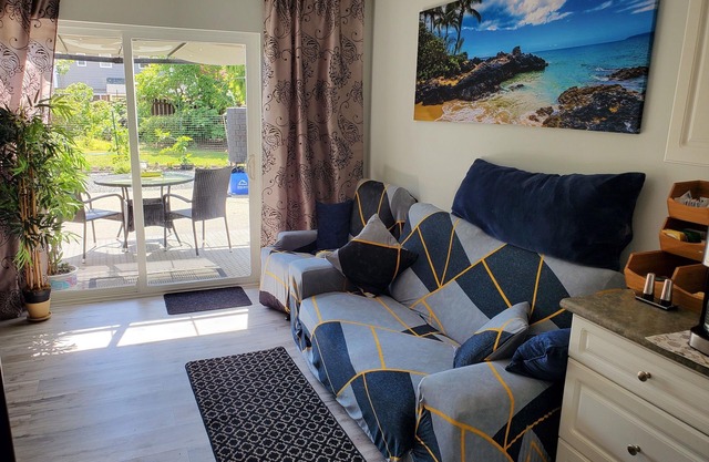 B&B Columbia Beach, 2min WALK to ocean, queen bed, 45' parking, pets welcome