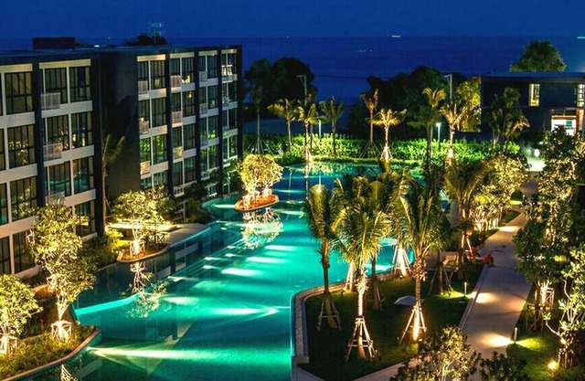 Baan Thew Talay Blue Sapphire