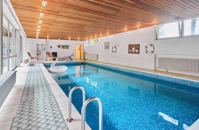 Bad Harzburg, family groups up to 20 persons, pool swimming pool party room garden