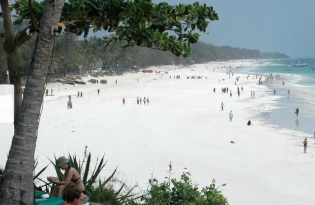 BAHARI COTTAGES DIANI