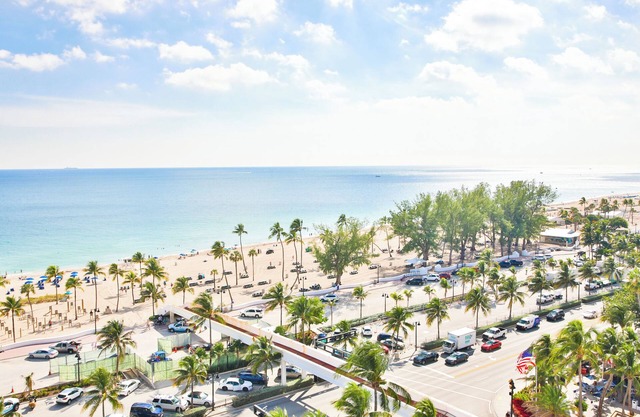 Bahia Mar Ft. Lauderdale Beach- a DoubleTree by Hilton Hotel